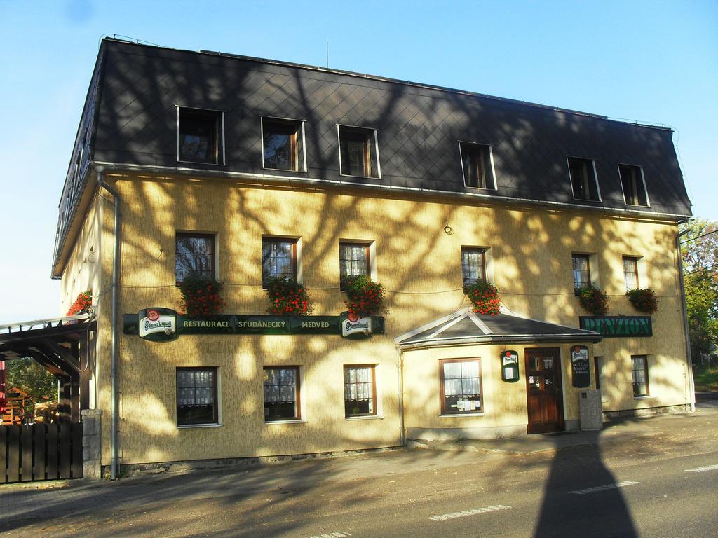 Studanecky Medved Hotel Либерец Екстериор снимка