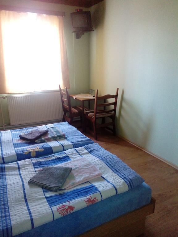 Studanecky Medved Hotel Либерец Стая снимка
