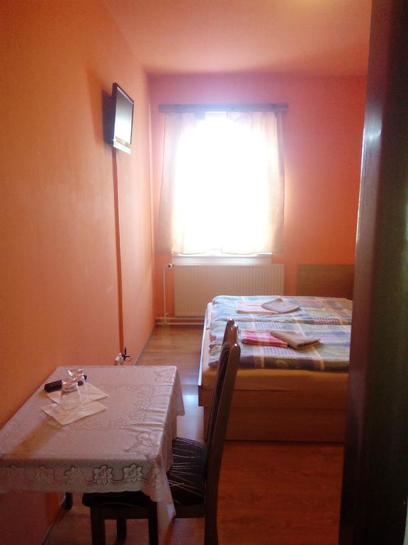 Studanecky Medved Hotel Либерец Стая снимка