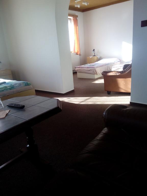 Studanecky Medved Hotel Либерец Стая снимка